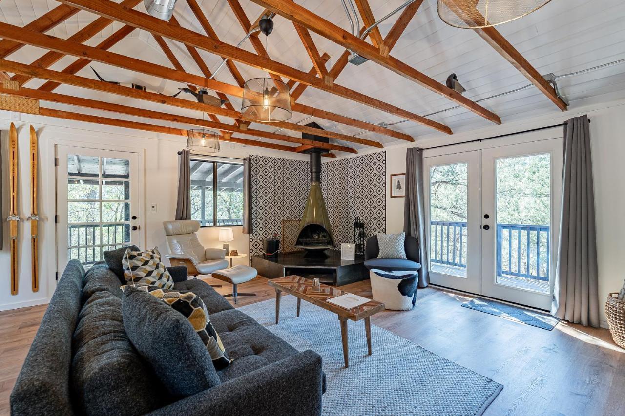 The Pine House - Cozy Mid-Century Modern, Pet-Friendly Villa Eksteriør billede