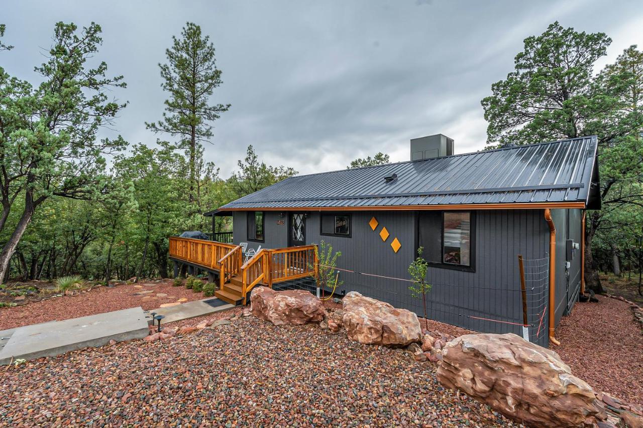 The Pine House - Cozy Mid-Century Modern, Pet-Friendly Villa Eksteriør billede